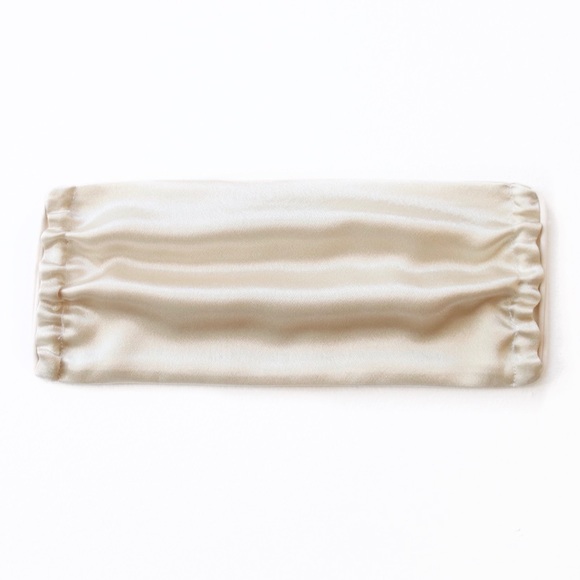 ✨ Ivory Satin Face Mask w/Gold Chain ✨ - Picture 2 of 4